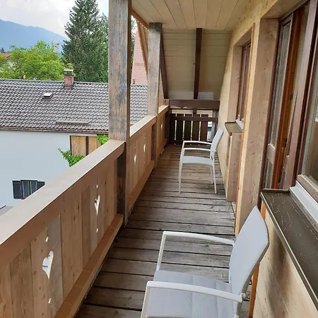 Chalet Bad Toelz Апартаменты *